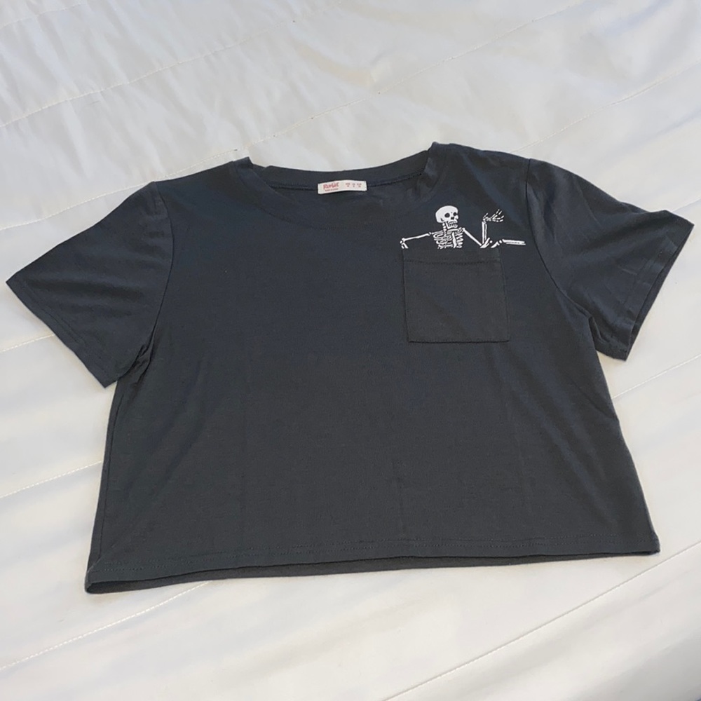 Cropped skeleton tee